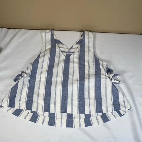 Madewell Linen-Blend Side-Tie Tank Top small
Blue and White Striped Linen Shirt - Picture 1 of 6